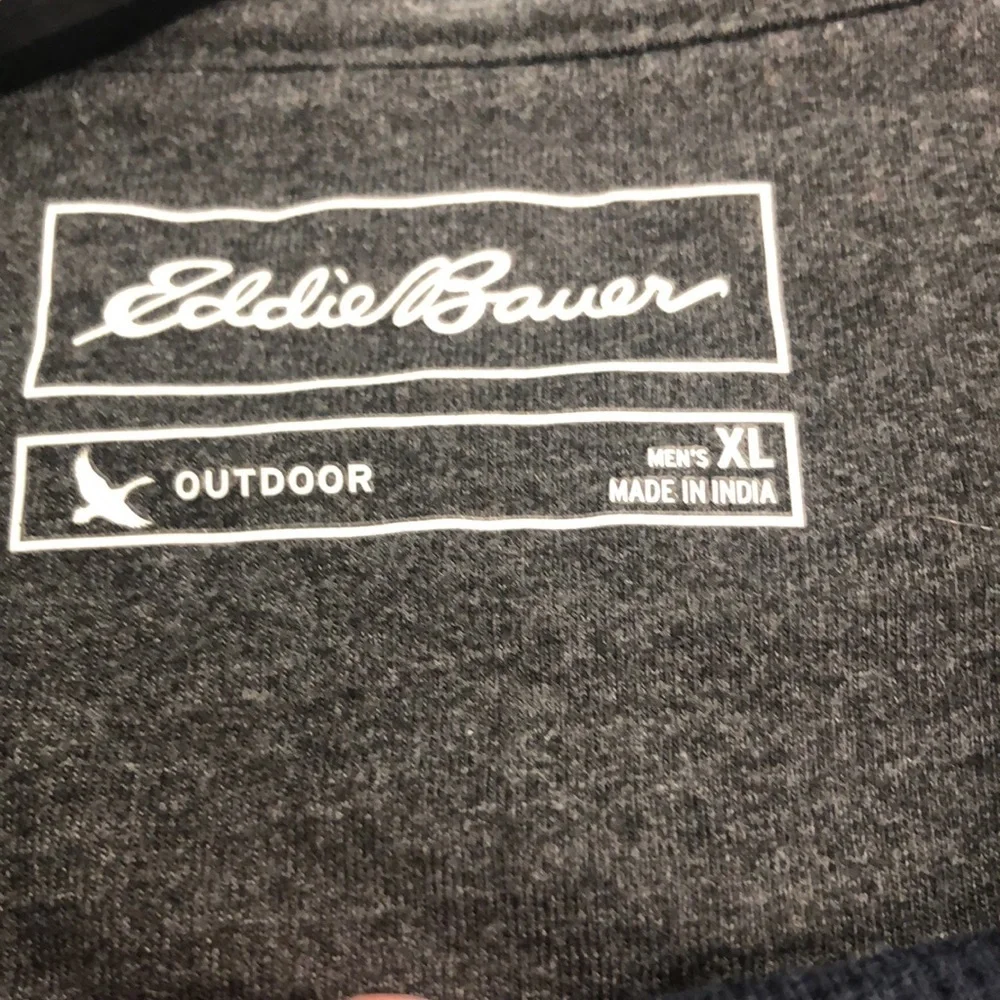 Eddie Bauer navy thermal crew neck shirt